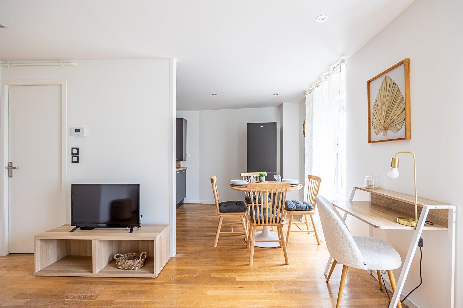 Le Printanier ~ Centre-ville ~ Arrivee Autonome Apartment *